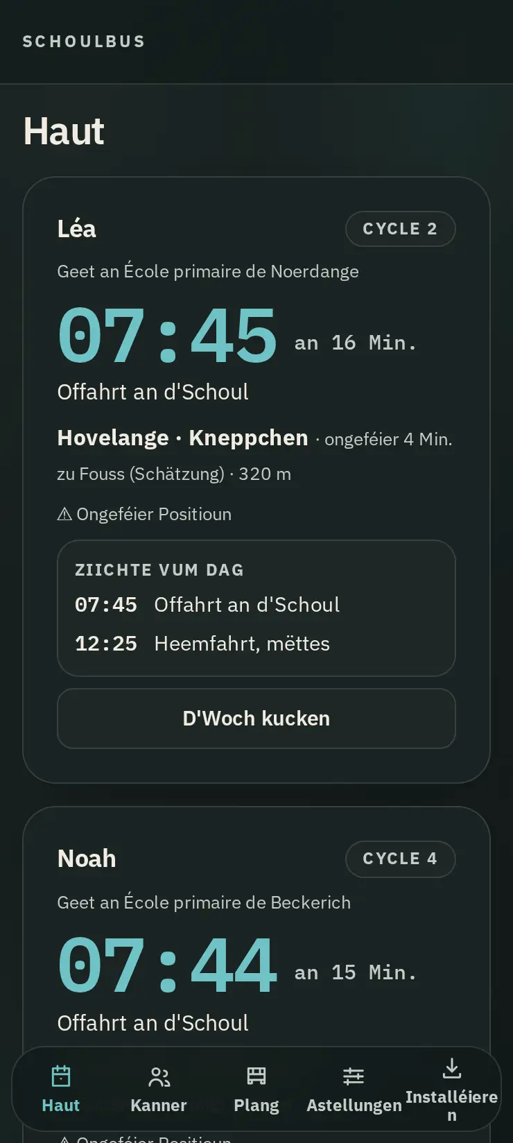 Startbildschierm vun der App: d’Kaart vun der Léa, Bus um 07:45 um Kneppchen.